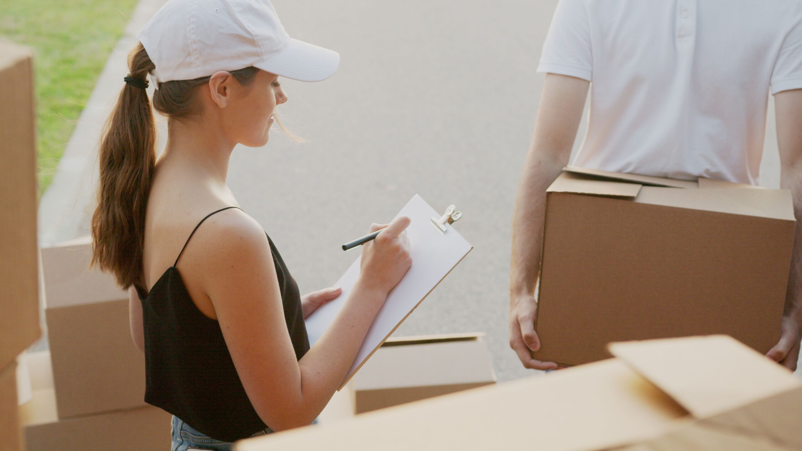 Affordable Movers in Arlington VA: Tips for Stress-Free Local Moving