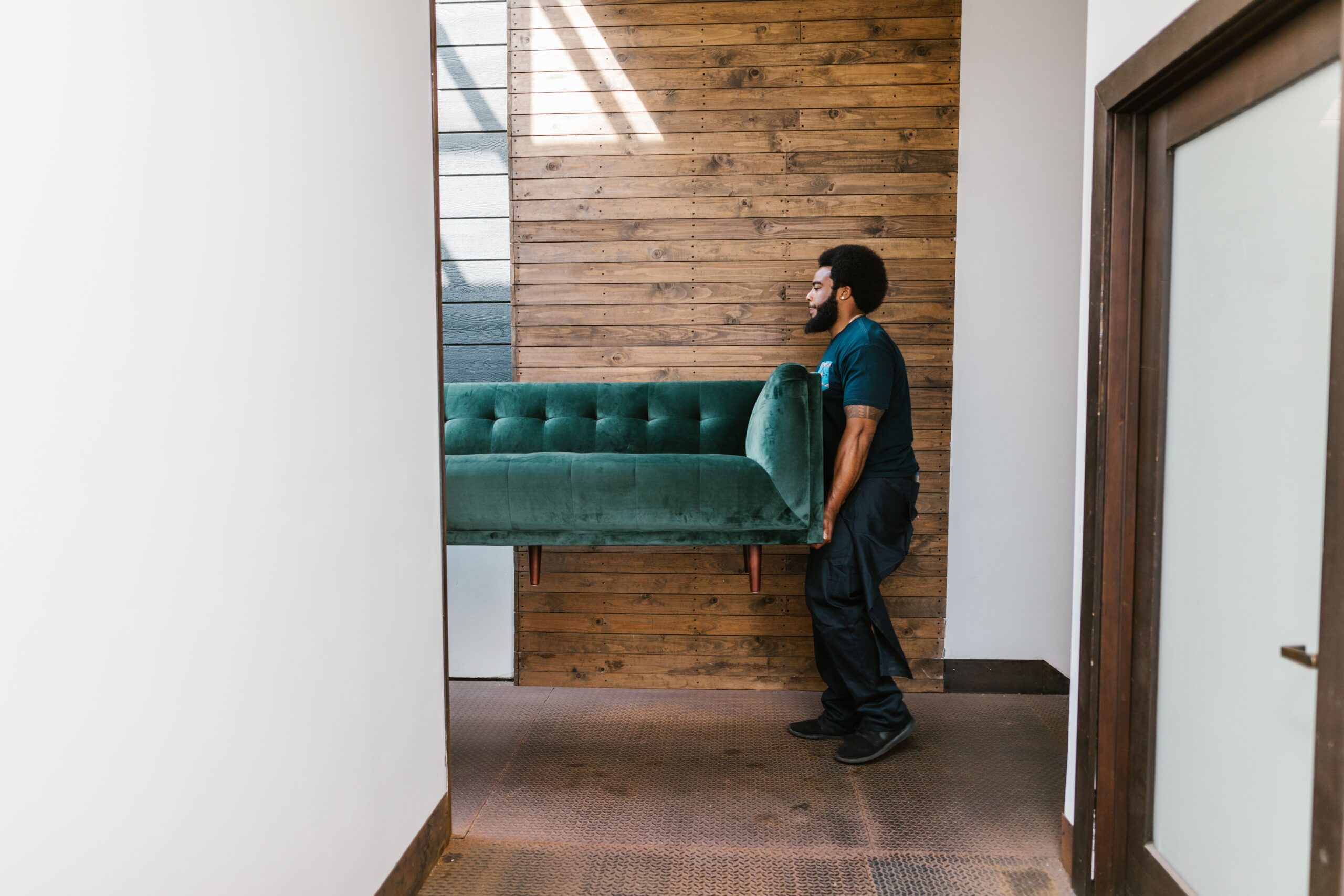 Affordable Moving Services in Arlington: What to Expect